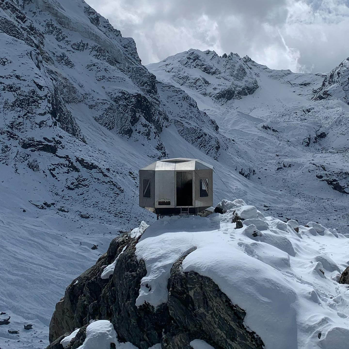 Camp in snowdrifts, October 25