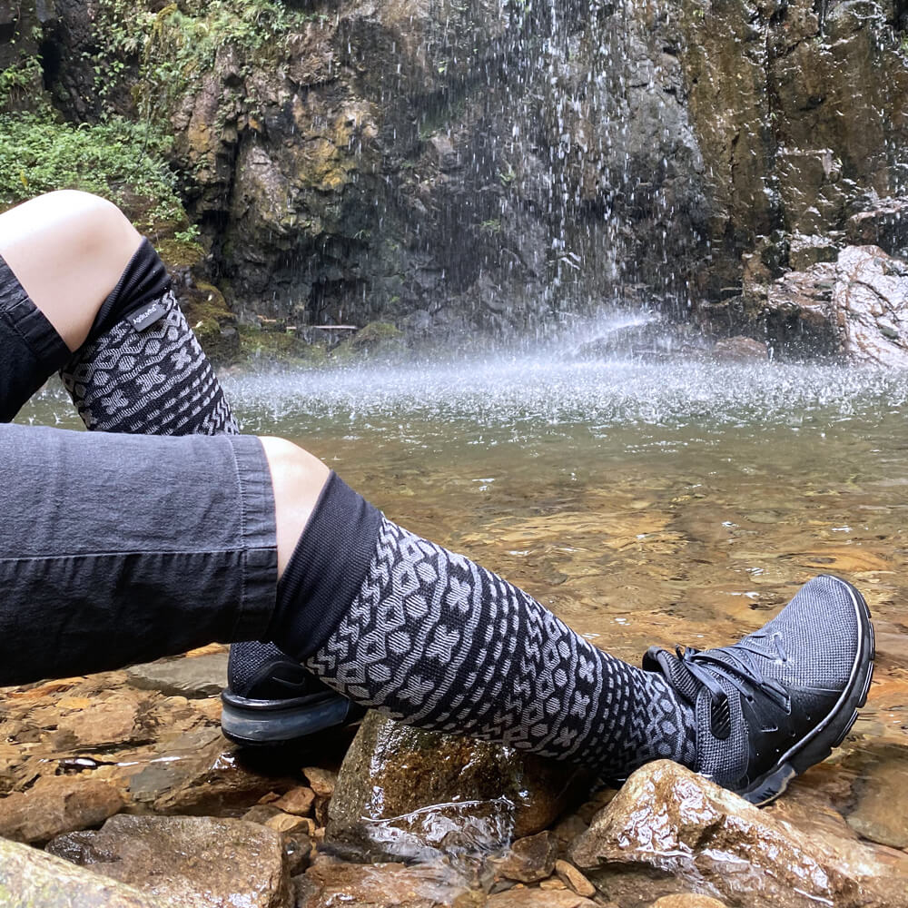 knee high waterproof socks